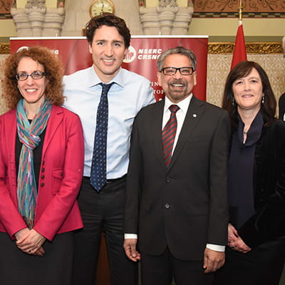 This image shows Dr. Barbara Sherwood Lollar at the awards ceremony. Also pictured are Prof. Victoria Kaspi, winner of this year’s Gerhard Herzberg Canada Gold Medal; Prime Minister Justin Trudeau; and Dr. B. Mario Pinto, President of the Natural Sciences and Engineering Research Council of Canada.