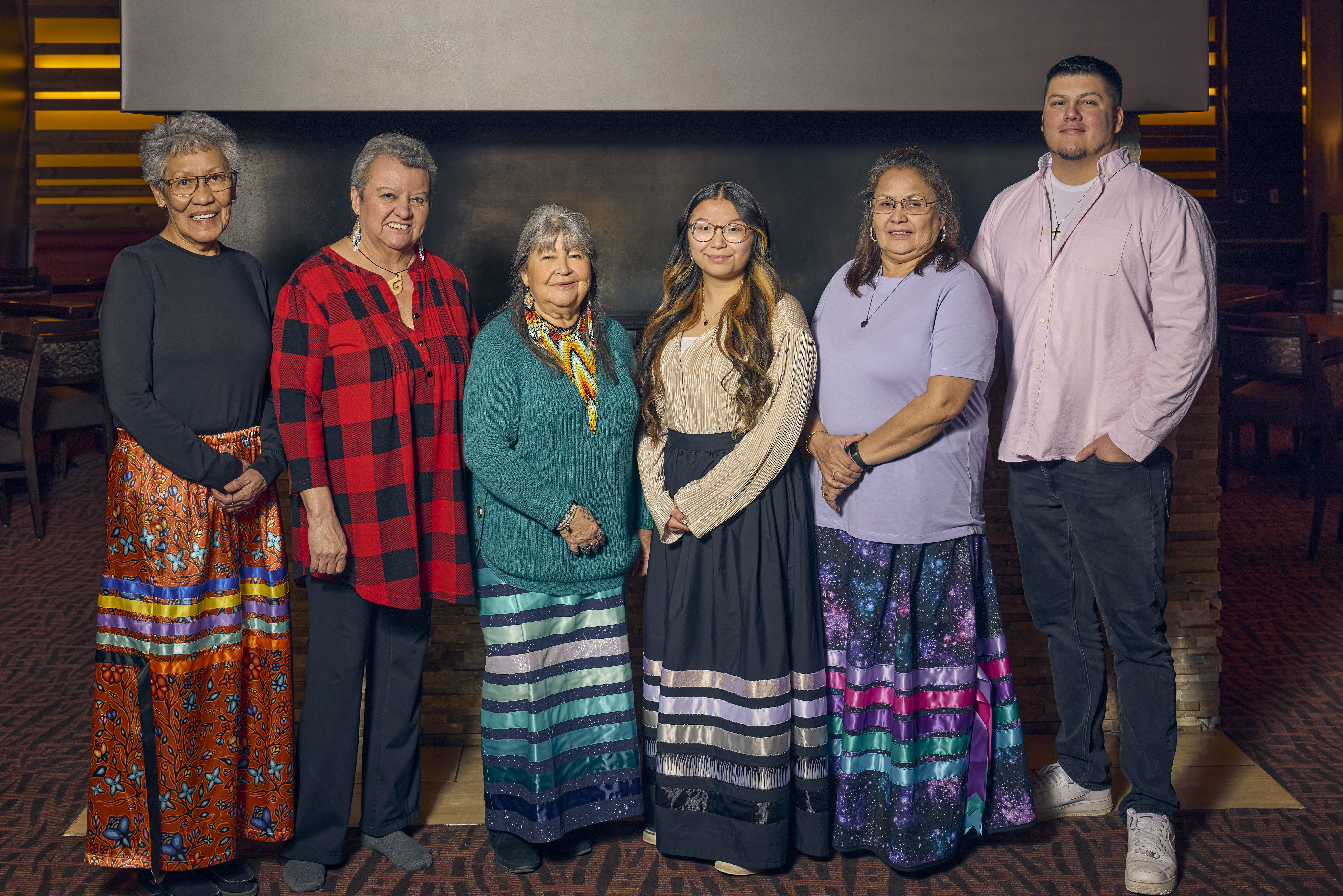 Group photo of members of the Council of Elders and Youth from Wabigoon Lake Ojibway Nation, English River First Nation and the Red River Métis.